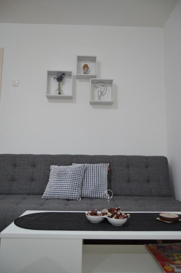 Mikmari Apartman Szabadka Kültér fotó